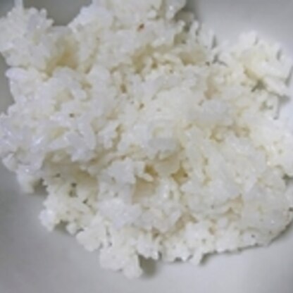 古米じゃないけど、いつもより安いお米を買ったら美味しくなかったので試してみました☺…美味しくなったので残りもこのレシピで炊きます(^^♪…。